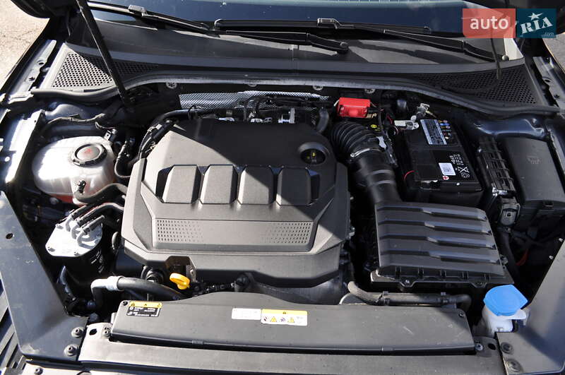 Универсал Volkswagen Passat 2022 в Киеве