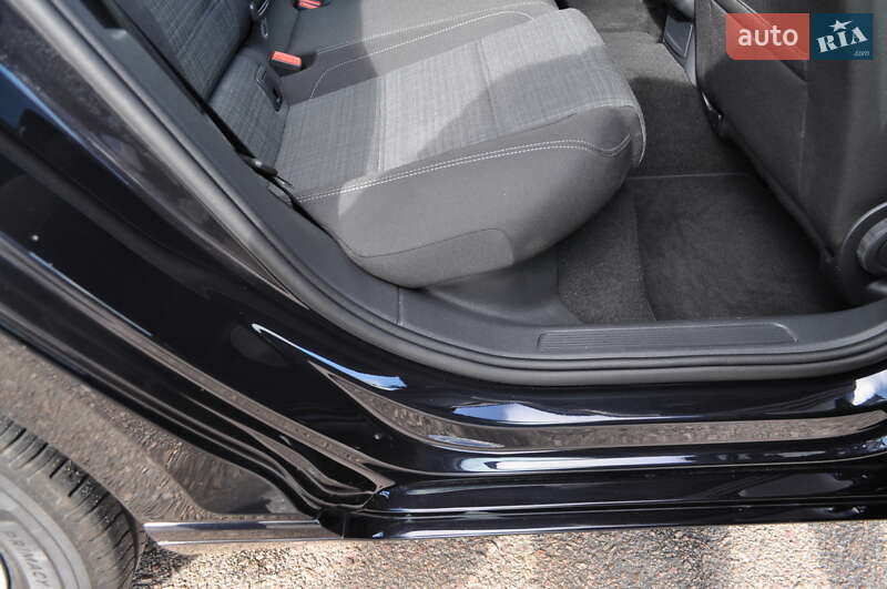 Универсал Volkswagen Passat 2022 в Киеве