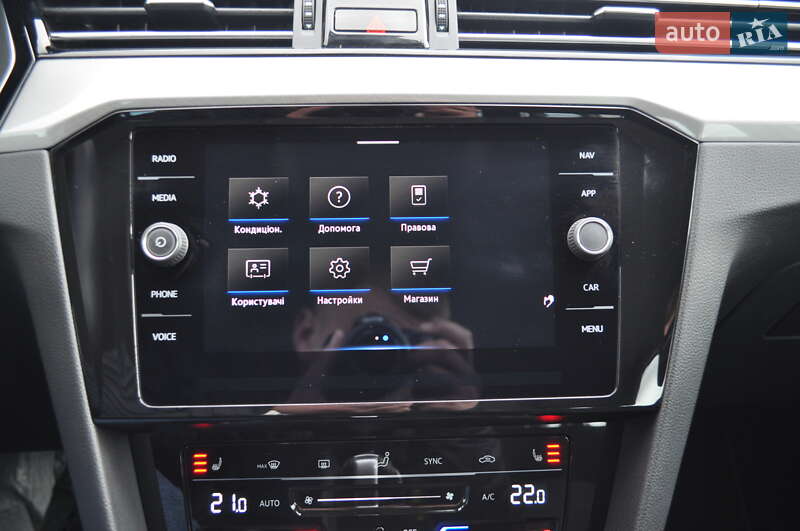 Универсал Volkswagen Passat 2022 в Киеве