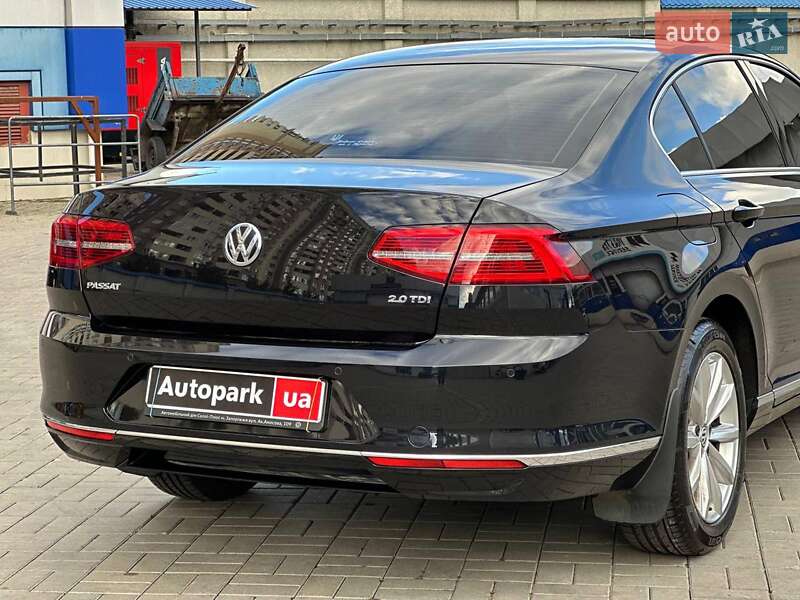 Седан Volkswagen Passat 2017 в Одессе