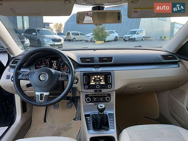 Універсал Volkswagen Passat 2011 в Львові фото 39 Універсал Volkswagen Passat 2011 в Львові