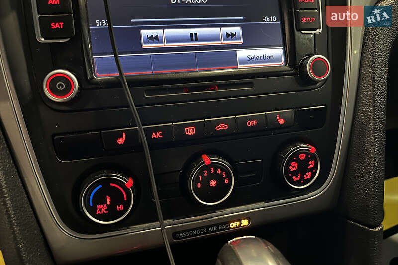 Седан Volkswagen Passat 2015 в Шептицькому