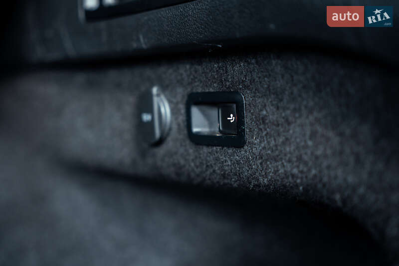 Универсал Volkswagen Passat 2021 в Киеве