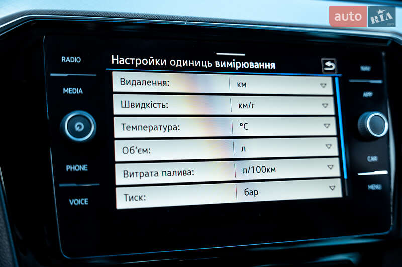 Универсал Volkswagen Passat 2021 в Киеве