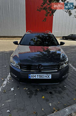 Універсал Volkswagen Passat 2012 в Одесі