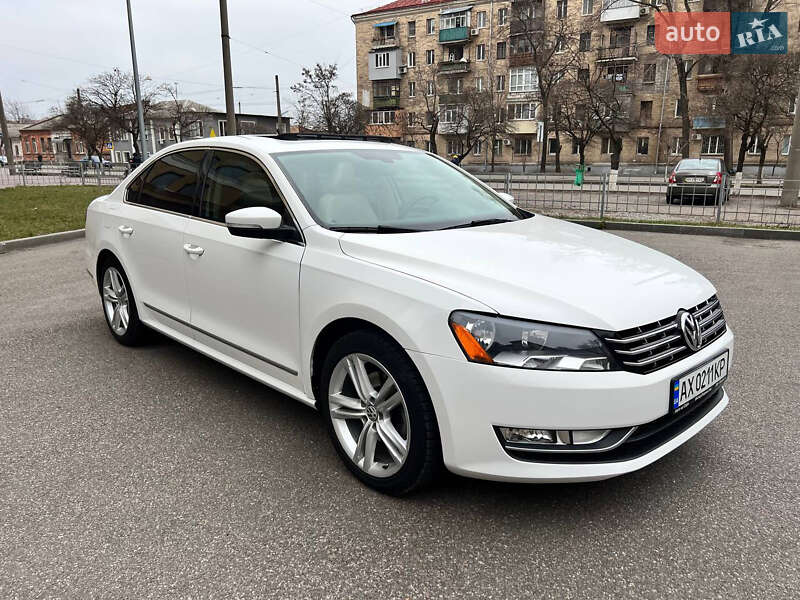 Седан Volkswagen Passat 2012 в Харькове