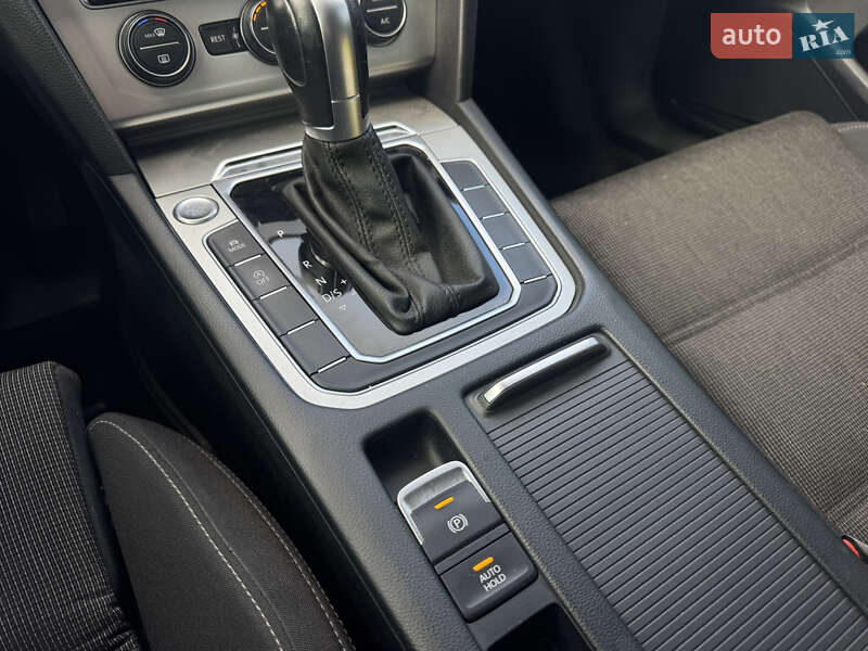 Универсал Volkswagen Passat 2018 в Умани