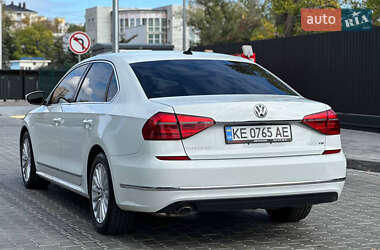 Седан Volkswagen Passat 2015 в 