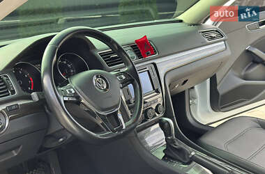 Седан Volkswagen Passat 2015 в 