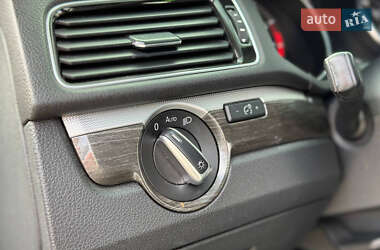 Седан Volkswagen Passat 2015 в 