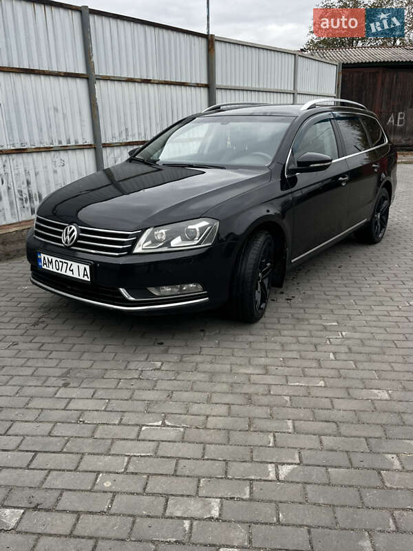 Універсал Volkswagen Passat 2012 в Малині