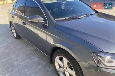 Седан Volkswagen Passat 2013 в 