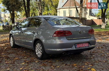 Седан Volkswagen Passat 2013 в 