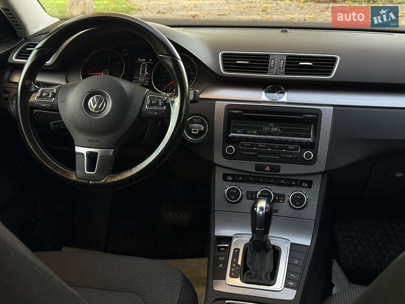 Седан Volkswagen Passat 2013 в Тячеве фото 19 Седан Volkswagen Passat 2013 в Тячеве