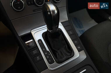 Седан Volkswagen Passat 2013 в 