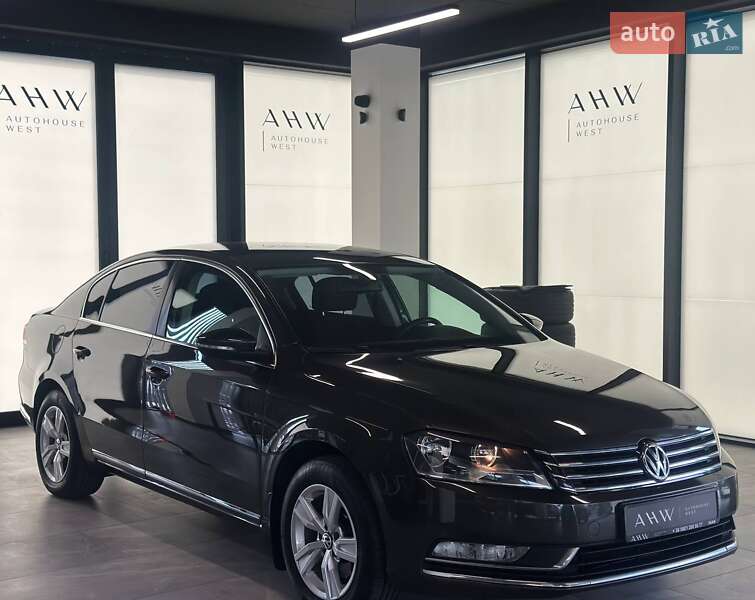 Седан Volkswagen Passat 2013 в Львове