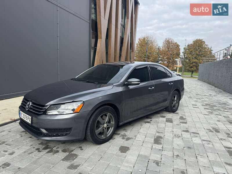 Седан Volkswagen Passat 2015 в Луцке