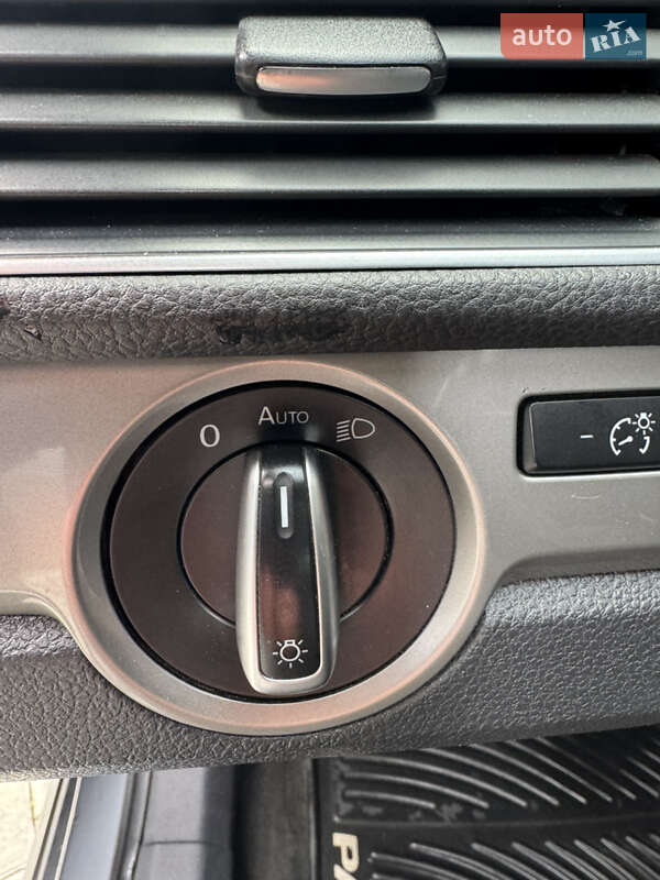 Седан Volkswagen Passat 2015 в Луцке