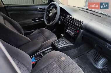 Седан Volkswagen Passat 2000 в 