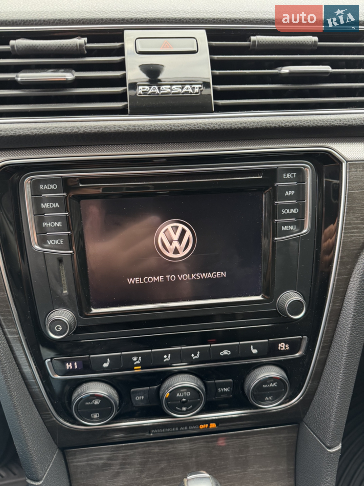 2017 Volkswagen Passat - мініатюра 20