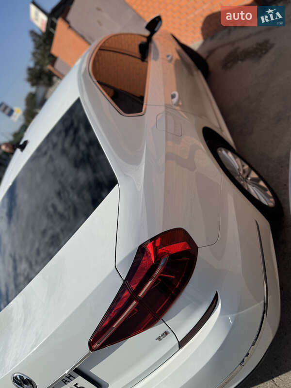 Седан Volkswagen Passat 2017 в Дніпрі