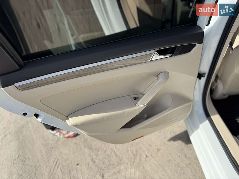 Седан Volkswagen Passat 2017 в Дніпрі