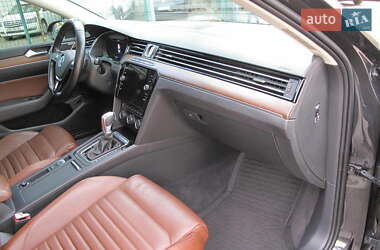 Седан Volkswagen Passat 2018 в 