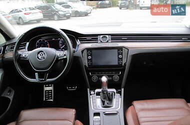 Седан Volkswagen Passat 2018 в 