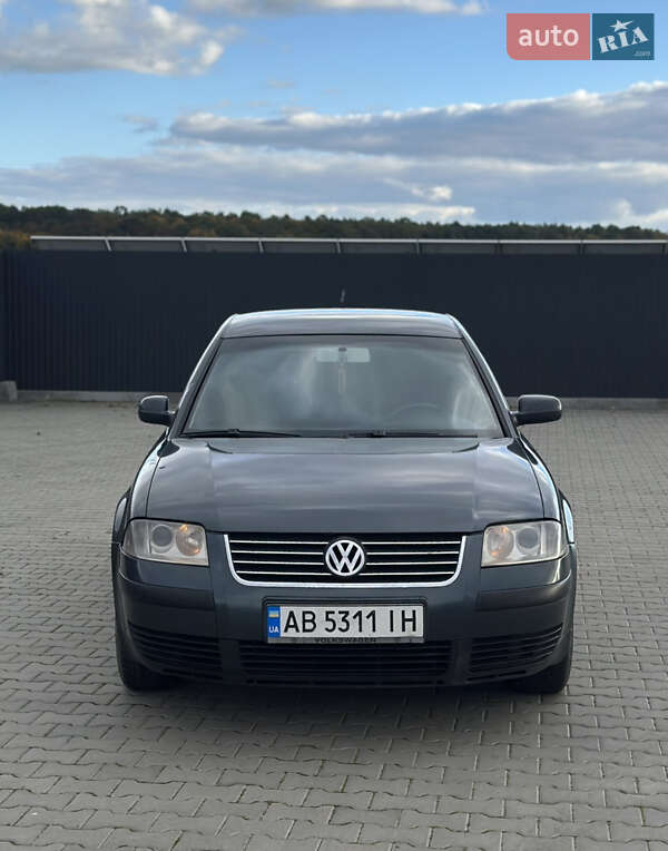 Седан Volkswagen Passat 2002 в Летичіві