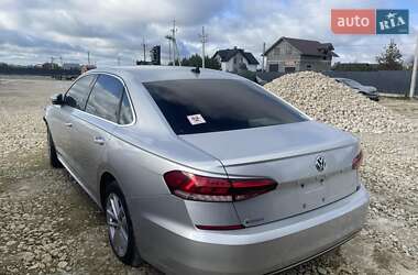 Седан Volkswagen Passat 2020 в Львове