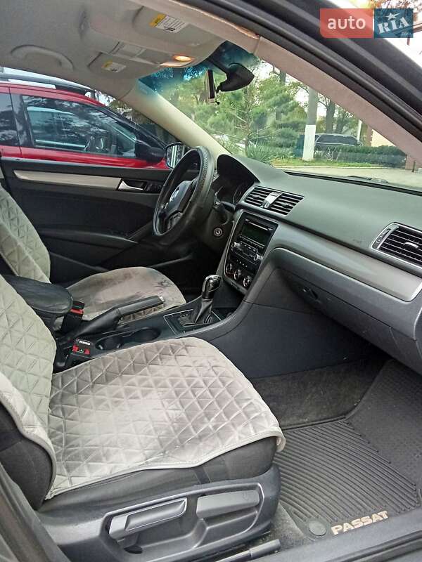 Седан Volkswagen Passat 2015 в Кропивницком