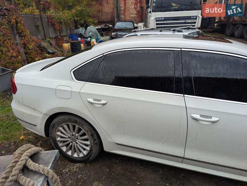 Седан Volkswagen Passat 2016 в Сумах