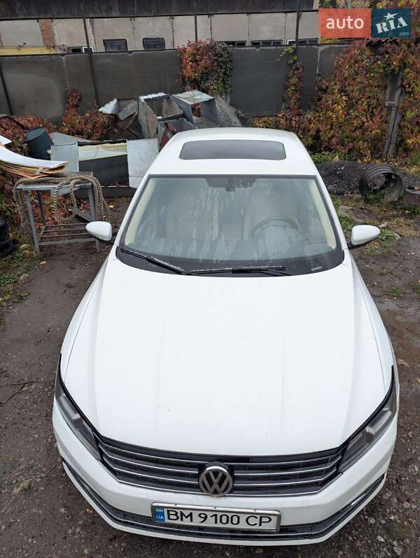 Седан Volkswagen Passat 2016 в Сумах