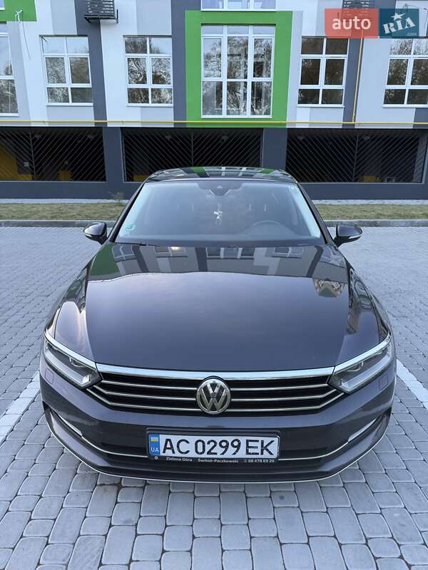Седан Volkswagen Passat 2017 в Шептицькому