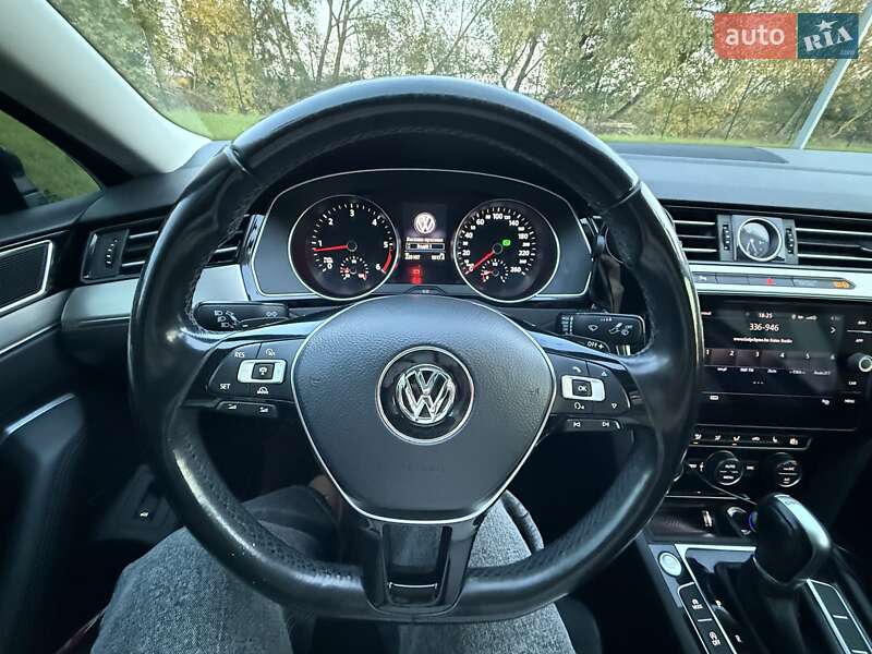 Седан Volkswagen Passat 2017 в Шептицькому