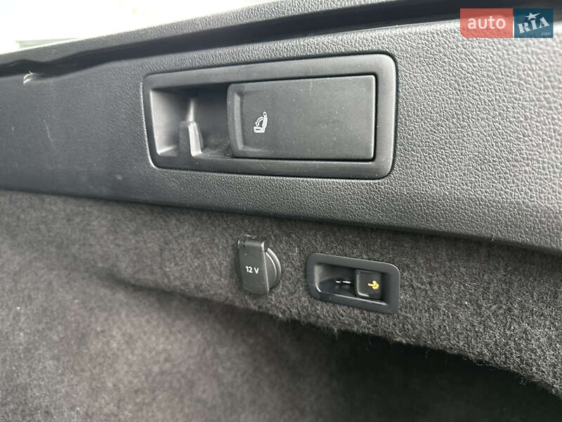 Универсал Volkswagen Passat 2015 в Киеве