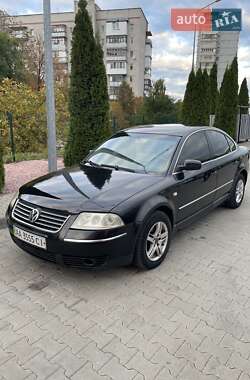 Седан Volkswagen Passat 2001 в 