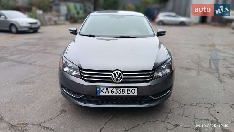 Седан Volkswagen Passat 2012 в Києві