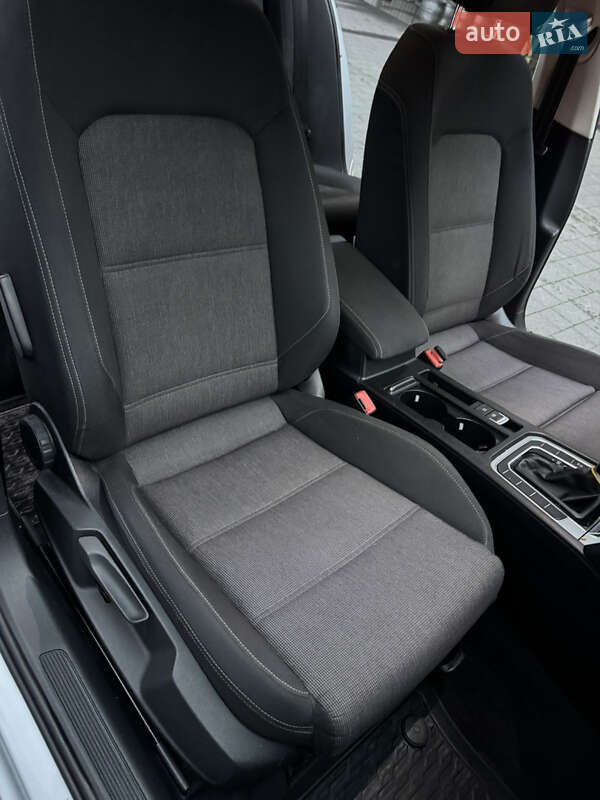 Універсал Volkswagen Passat 2015 в Міжгір'ї