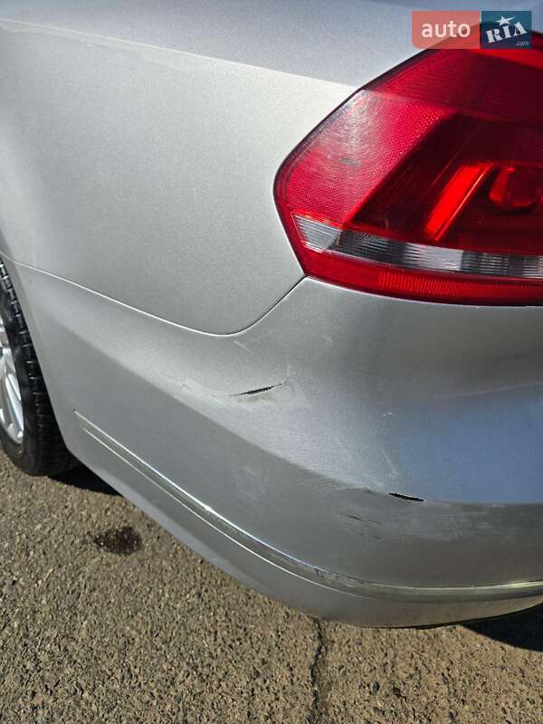 Седан Volkswagen Passat 2014 в Дніпрі