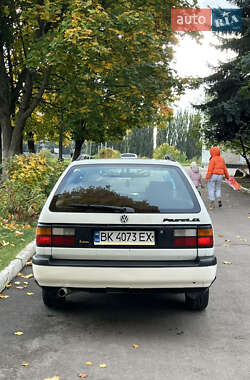 Универсал Volkswagen Passat 1989 в 