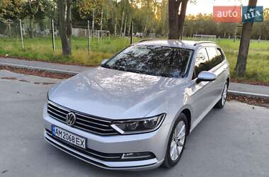 Універсал Volkswagen Passat 2016 в Звягелі