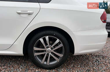 Седан Volkswagen Passat 2014 в 