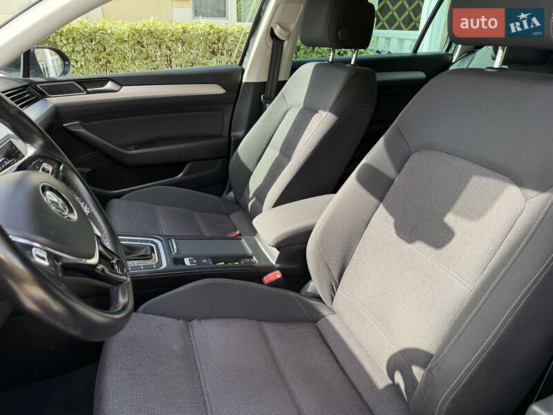 Универсал Volkswagen Passat 2018 в Броварах фото 24 Универсал Volkswagen Passat 2018 в Броварах