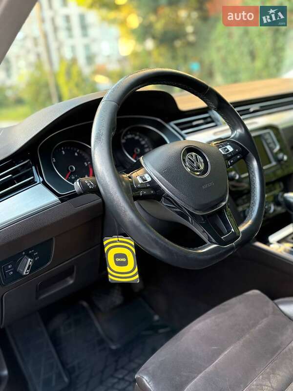 Седан Volkswagen Passat 2016 в Виннице