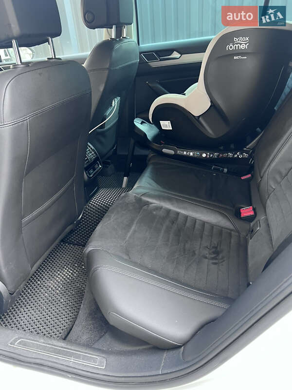 Универсал Volkswagen Passat 2018 в Житомире