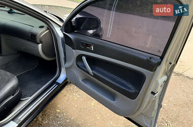 Универсал Volkswagen Passat 2004 в  фото 6 Универсал Volkswagen Passat 2004 в