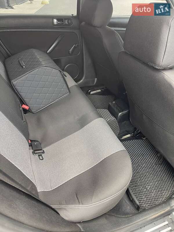 Седан Volkswagen Passat 2002 в Кропивницькому фото 8 Седан Volkswagen Passat 2002 в Кропивницькому