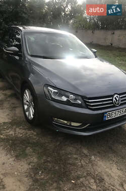 Седан Volkswagen Passat 2013 в Николаеве