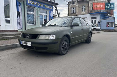 Седан Volkswagen Passat 1998 в Городенці